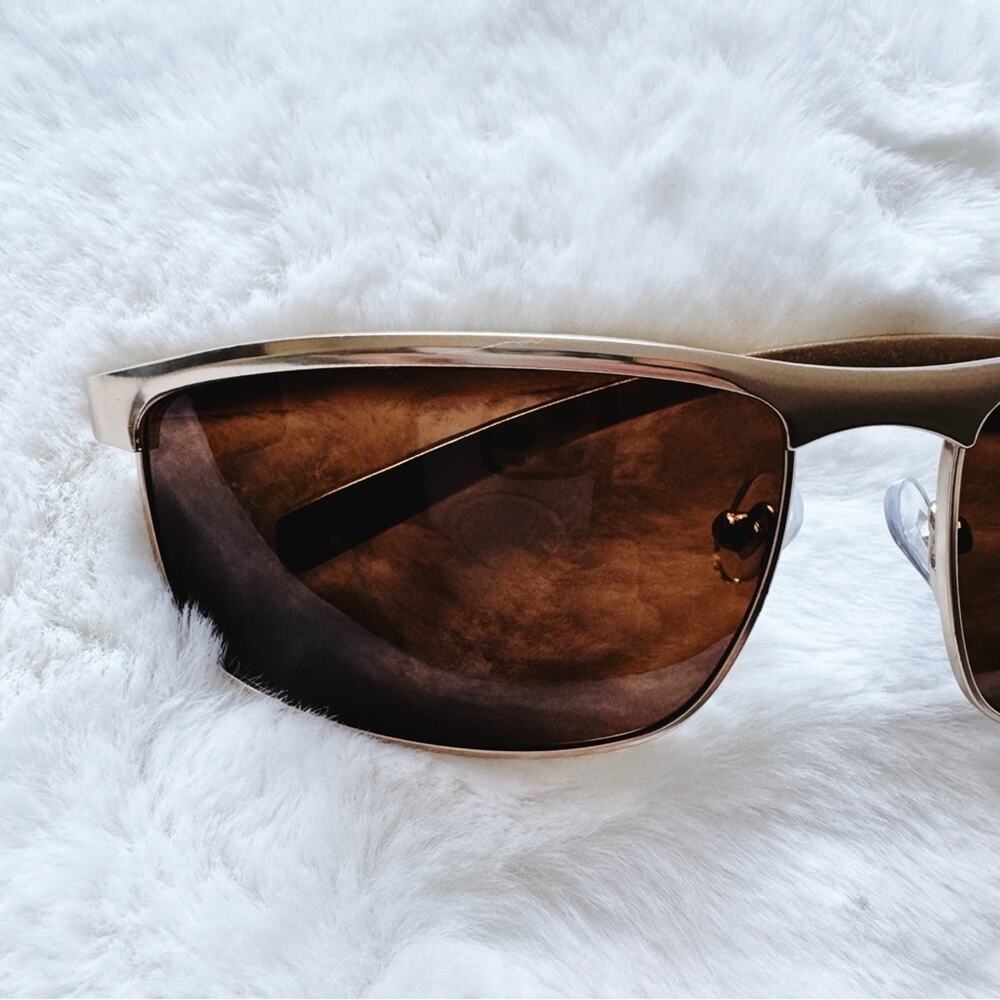 Kieran Gold Polarized UV Protection Sunglasses - Picture 2 of 9